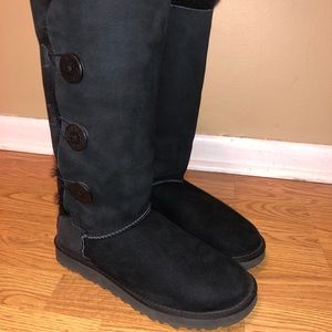 Triple Bailey Button Uggs